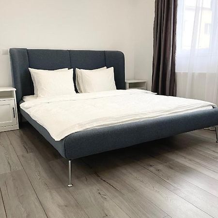 Apartament Emma Targoviste Exteriör bild