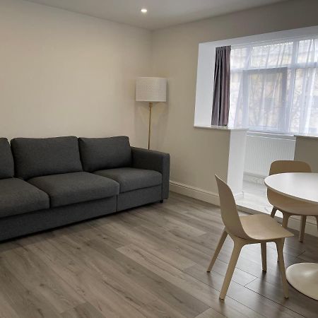 Apartament Emma Targoviste Exteriör bild