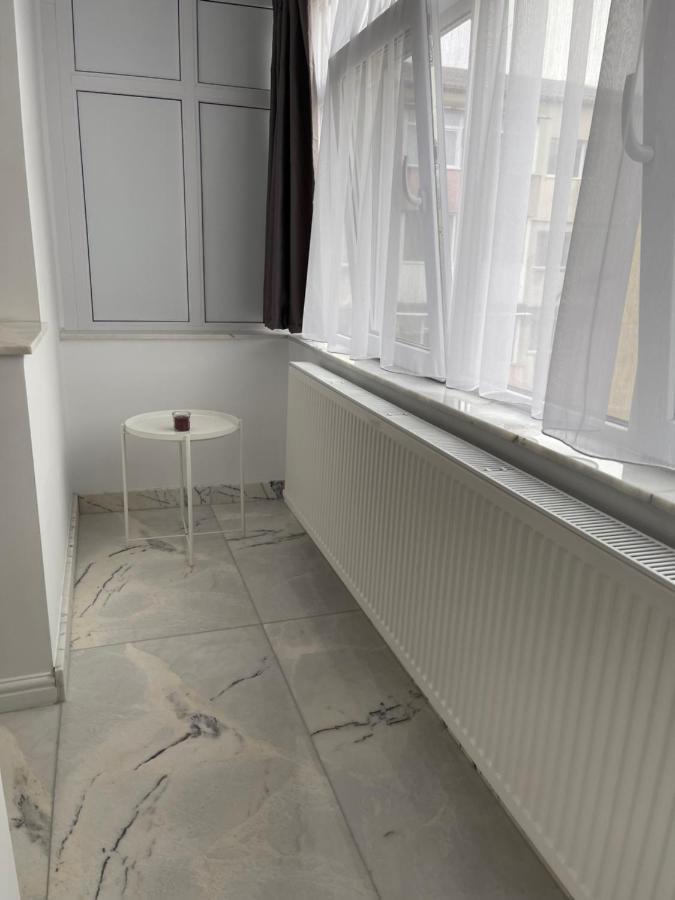 Apartament Emma Targoviste Exteriör bild